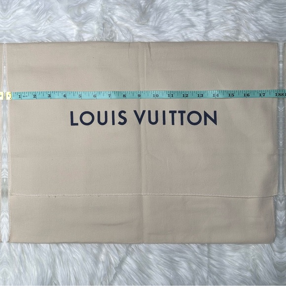LV Fold-over Dustbag #023 - 18”x13.5” - Picture 2 of 7